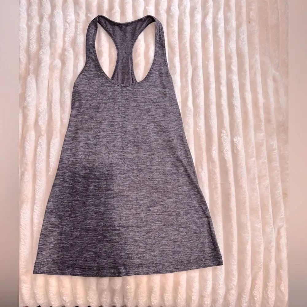 Lululemon CRB Cool Racerback Tank Sz 2 Gray